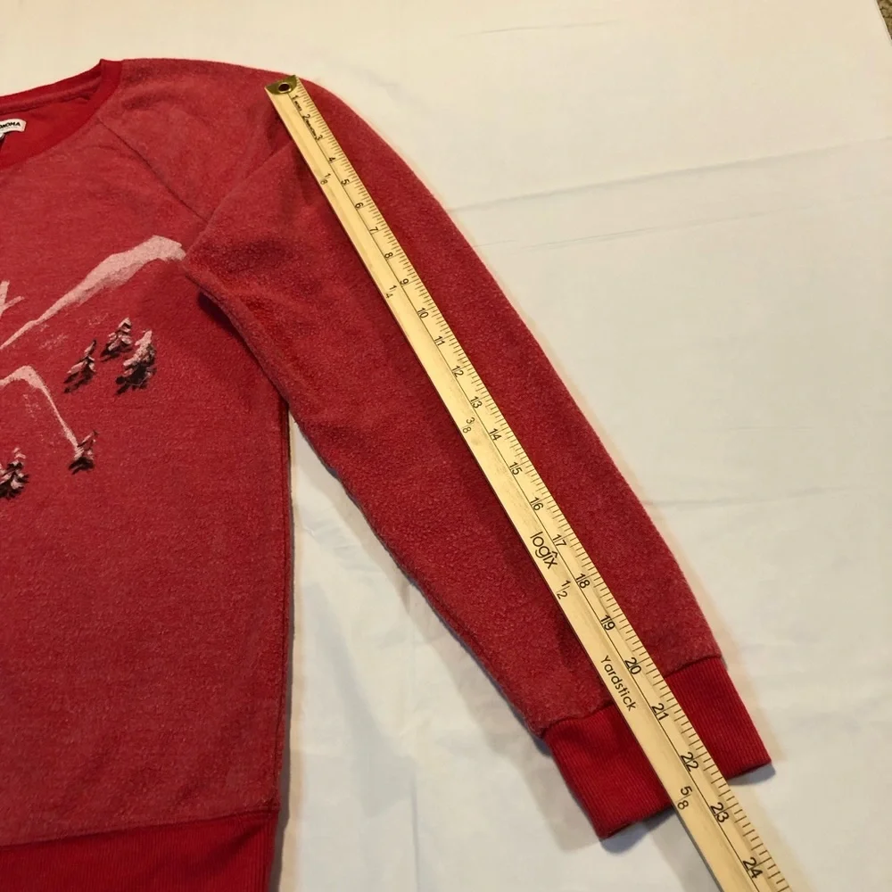Sonoma Women’s Long Sleeve ski country Pullover Stretch Red Graphic Sweatshirt L